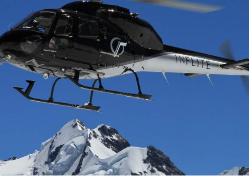 体验 <br/>与经验丰富的飞行员一起在塔斯曼的天空中航行