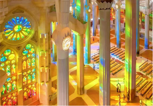 游览<br/>走进高迪的奇幻世界 一键解锁朋友圈九宫格的超美大片