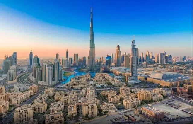 游览<br/>速度与激情 从世界第1高楼哈利法塔 到法拉利乐园