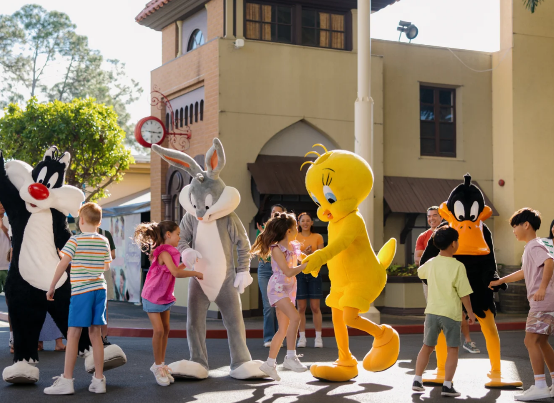 体验<br/>黄金海岸主题乐园狂欢！从日出到日落的尖叫与欢笑